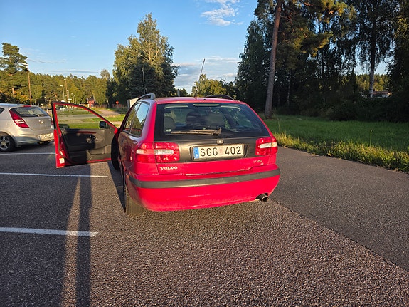 Volvo V40 6 of 6