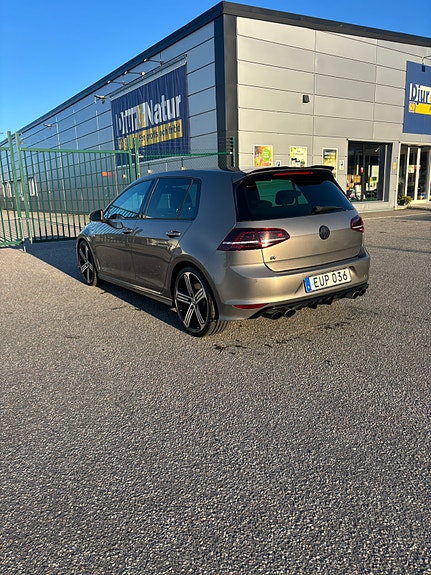 Volkswagen Golf VII 3 of 13