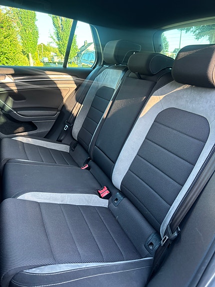 Volkswagen Golf VII 8 of 13