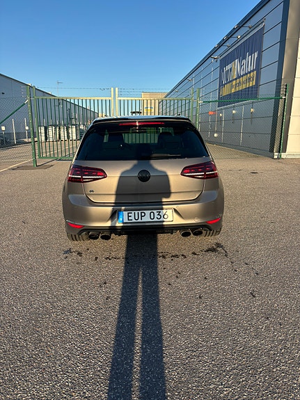Volkswagen Golf VII 4 of 13