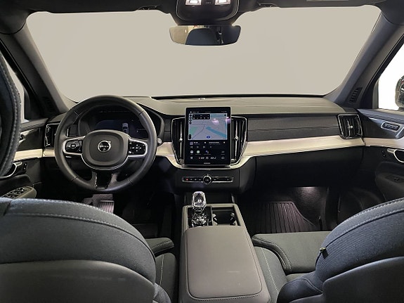 Volvo XC90 18 of 24
