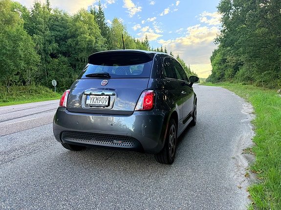 Fiat 500e 2 of 10