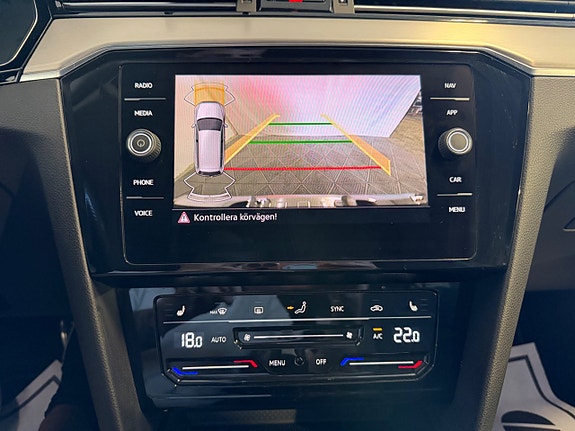 Volkswagen Passat Alltrack 16 of 20
