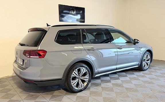 Volkswagen Passat Alltrack 5 of 20