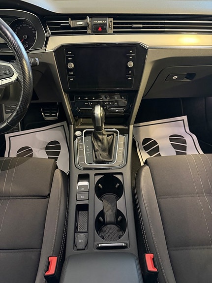 Volkswagen Passat Alltrack 14 of 20