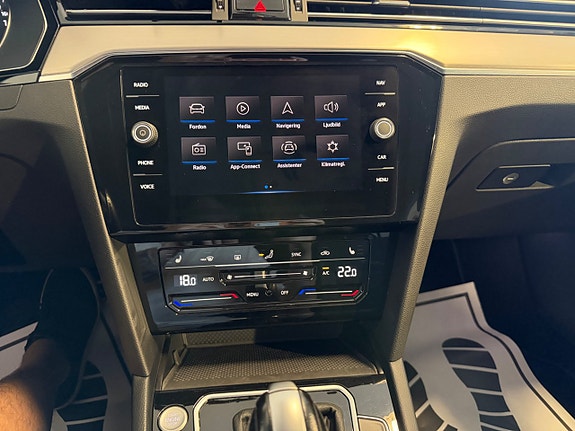 Volkswagen Passat Alltrack 17 of 20