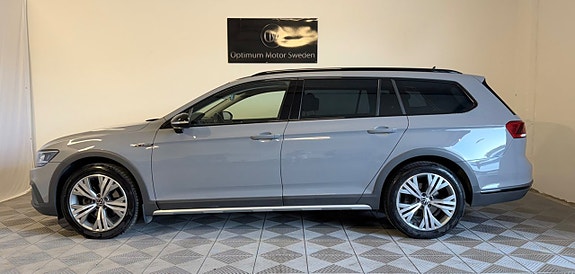 Volkswagen Passat Alltrack 2 of 20