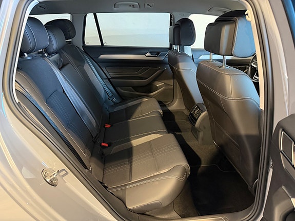 Volkswagen Passat Alltrack 19 of 20