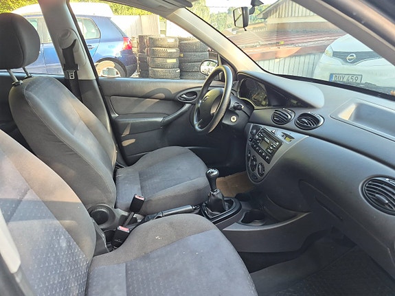 Ford Focus 6 of 13