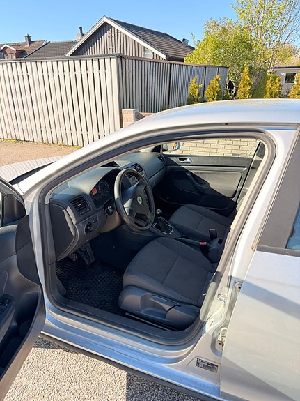 Volkswagen Jetta 4 of 7