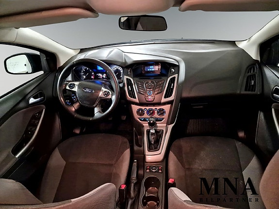 Ford Focus 10 of 13