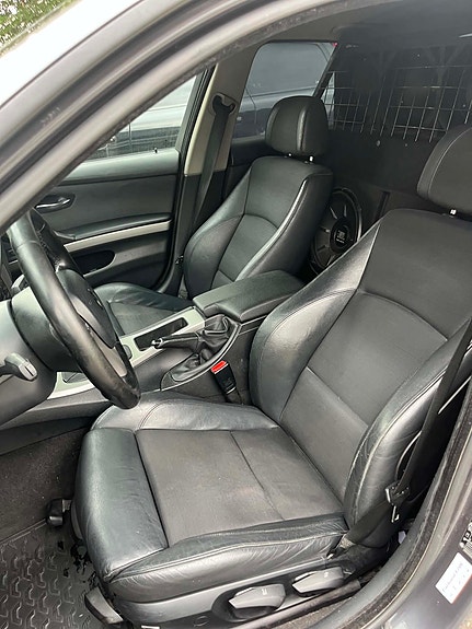 BMW 320d 6 of 6