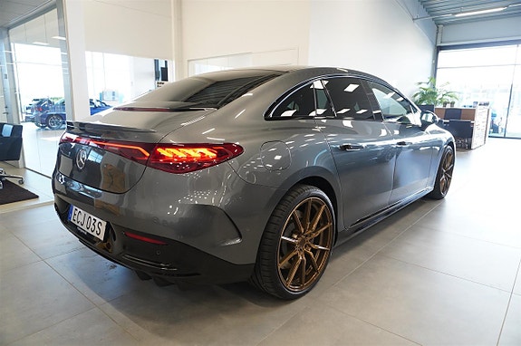 Mercedes-Benz EQE350 7 of 16