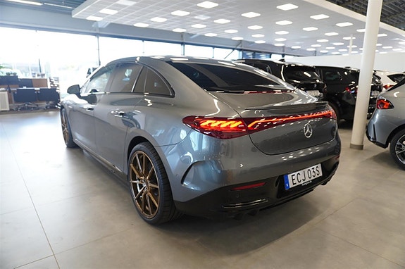 Mercedes-Benz EQE350 5 of 16