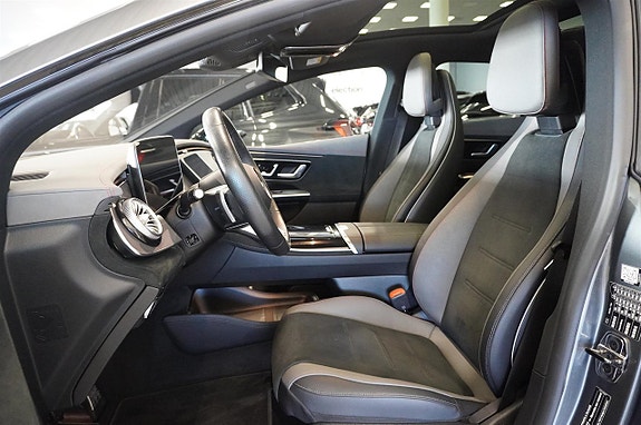 Mercedes-Benz EQE350 12 of 16