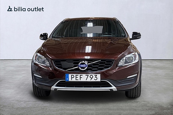 Volvo V60 Cross Country 3 of 28