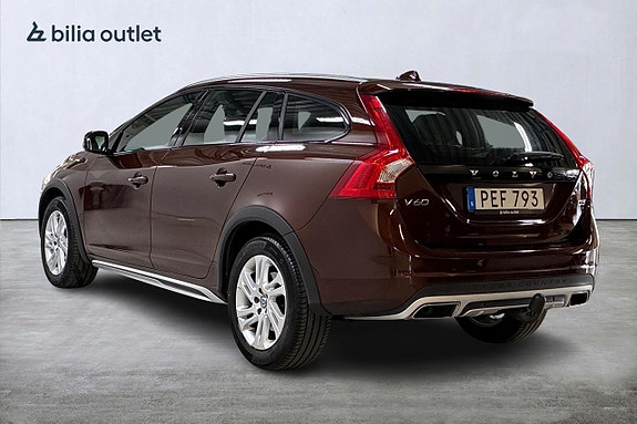 Volvo V60 Cross Country 8 of 28