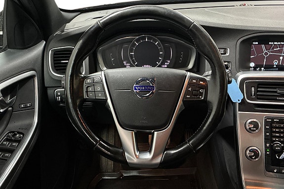 Volvo V60 Cross Country 16 of 28