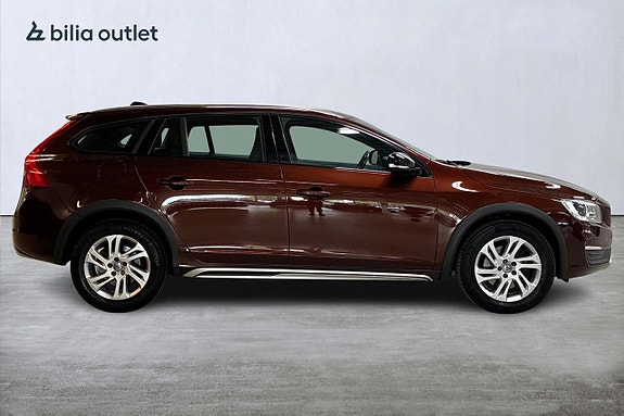 Volvo V60 Cross Country 5 of 28