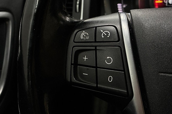 Volvo V60 Cross Country 23 of 28