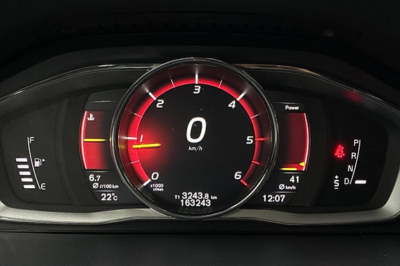 Volvo V60 Cross Country 17 of 28