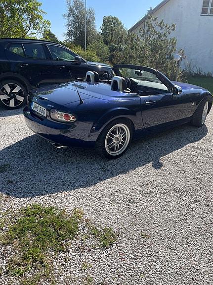 Mazda MX-5 2 of 4