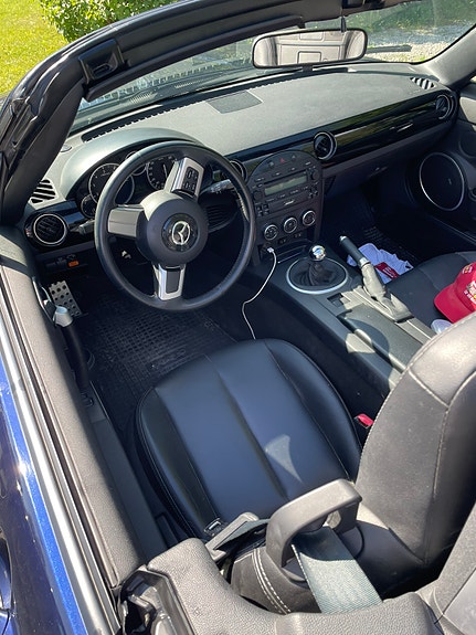 Mazda MX-5 4 of 4