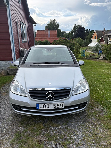 Mercedes-Benz A150 4 of 8