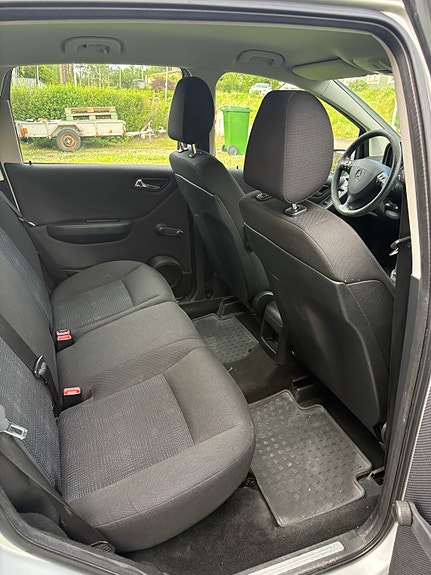 Mercedes-Benz A150 7 of 8