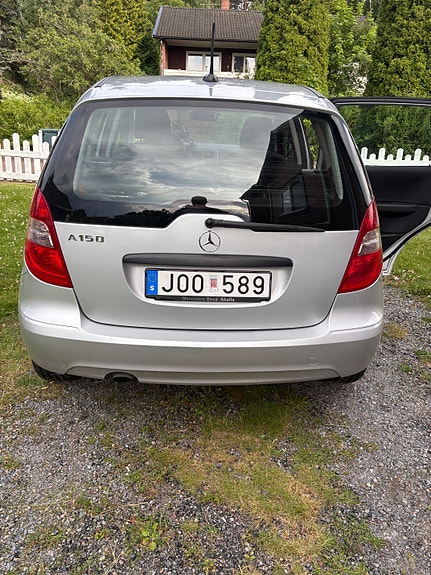 Mercedes-Benz A150 3 of 8