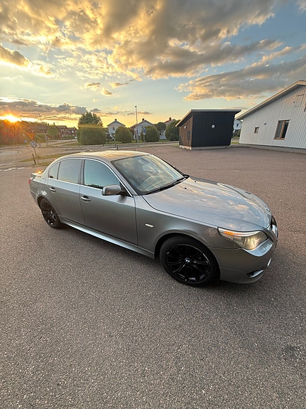 BMW 525i 6 of 9