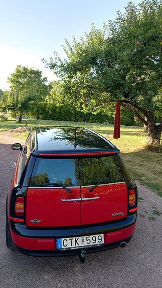 MINI Cooper 2 of 3
