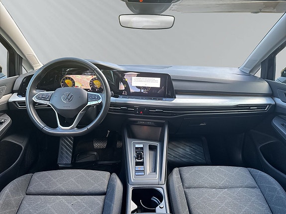 Volkswagen Golf VIII 13 of 30