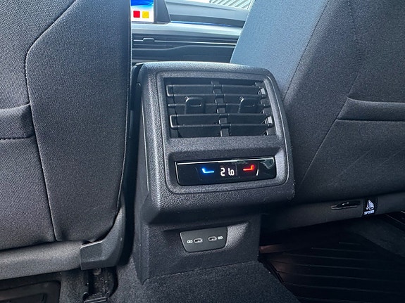 Volkswagen Golf VIII 24 of 30