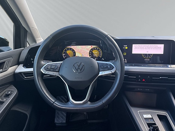 Volkswagen Golf VIII 14 of 30