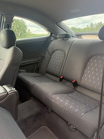 Mercedes-Benz C200 11 of 13