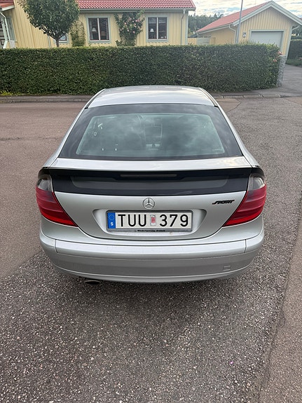 Mercedes-Benz C200 6 of 13