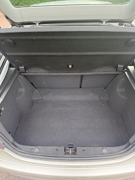 Mercedes-Benz C200 12 of 13
