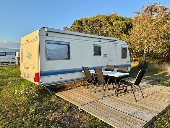 Adria Unica C 563UL 2 of 12