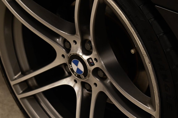 BMW 325i 10 of 26