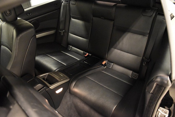 BMW 325i 11 of 26