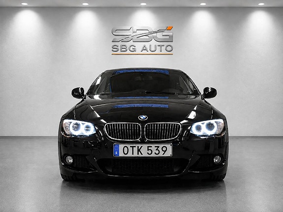BMW 325i 2 of 26