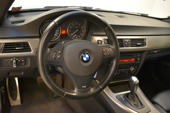 BMW 325i 17 of 26