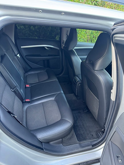 Volvo V70 4 of 10