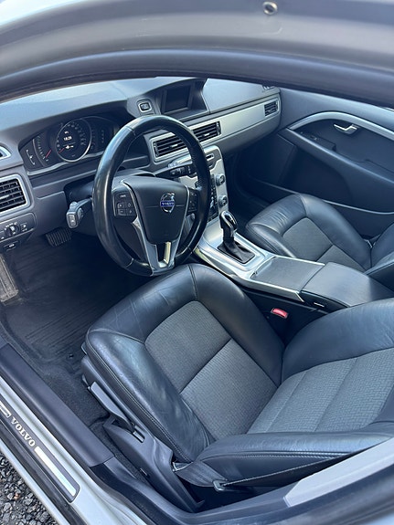 Volvo V70 7 of 10