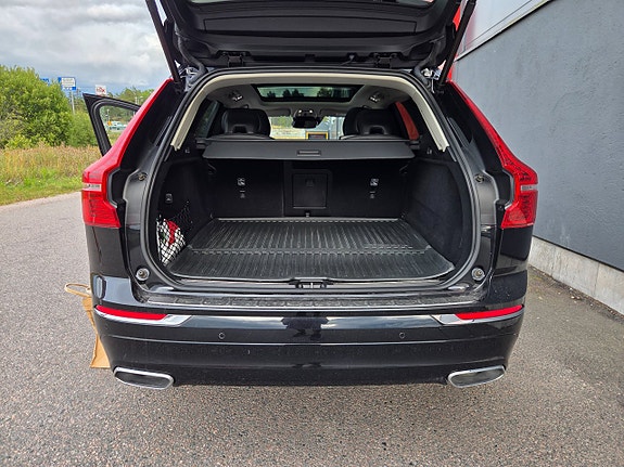 Volvo XC60 12 of 25
