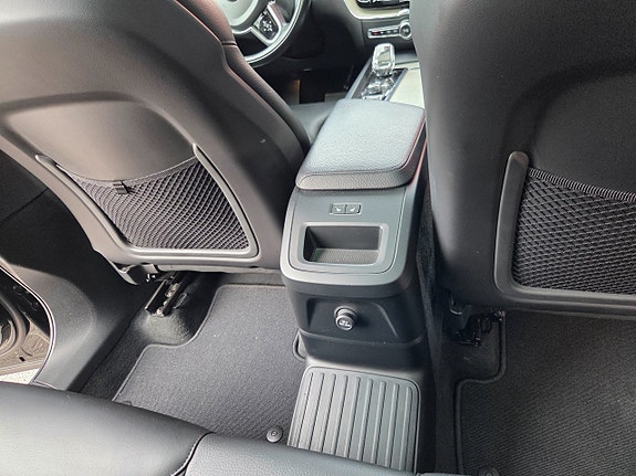 Volvo XC60 21 of 25