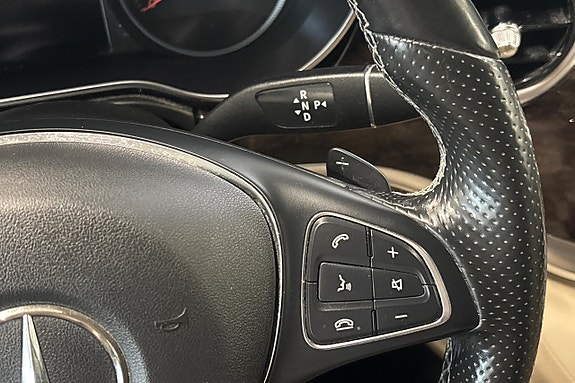 Mercedes-Benz V250 22 of 25