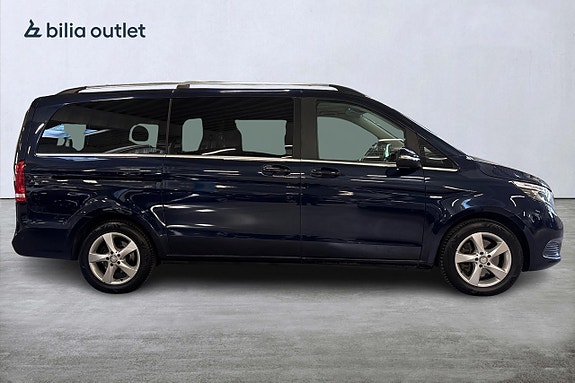 Mercedes-Benz V250 5 of 25