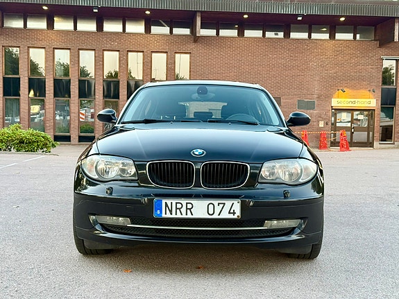 BMW 118d 5 of 17